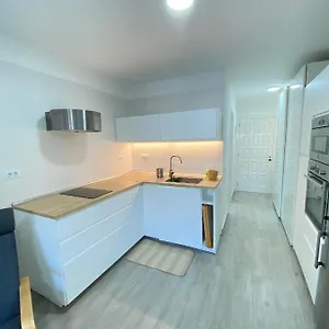  Apartment Estudio En Cristianos. Ubicacion Ideal.